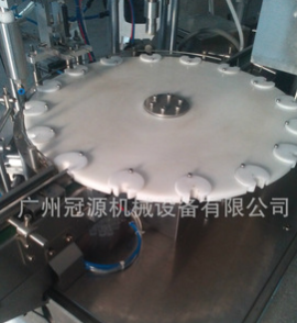 精油灌裝機 自動灌裝-自動打蓋打內塞-自動鎖蓋-成品輸出