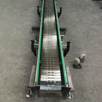 平頂鏈輸送機 灌裝線輸送設備 不銹鋼平頂鏈 側彎鏈 中轉輸送線定金