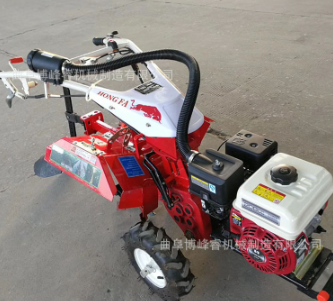 小型手扶微耕機(jī)旋耕機(jī)多功能耕地翻地打田機(jī)松土機(jī)四驅(qū)耕田開溝機(jī)